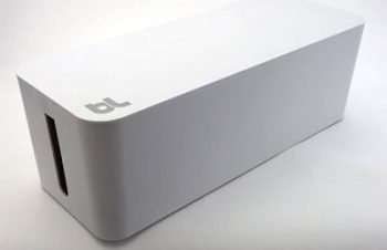 充電、電源タップ、ケーブルのこだわり収納