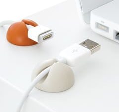 Bluelounge Design社のケーブルアクセサリー「CableDrop」を発売
