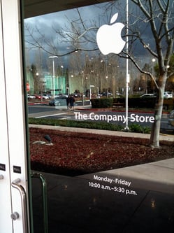 Applestore-thumb-250x333-3110.jpg