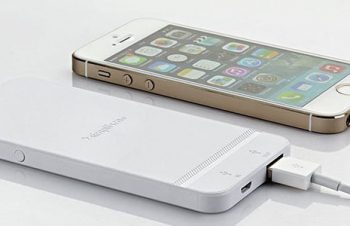 iPhone？いいえ、バッテリーです。着せかえもできるiPhone型バッテリーがいい感じ | 面白いアプリ・iPhone最新情報ならmeeti【ミートアイ】