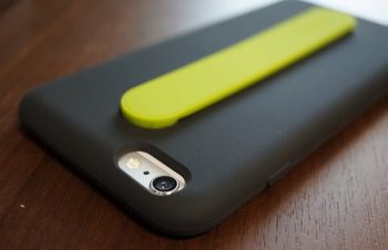カード収納と背面バンドがついた SimplismのiPhone6 Plusケースを衝動買い | Way2Go