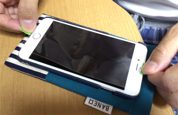 トリニティーのバブルレスフィルム極薄0.05mmとiPhone 6 Plus Fabric Caseを購入した。フィルムがいままでになく最高だった！ – AppleWalker –