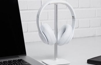 【新製品ニュース】Blueloungeのシンプルなヘッドホンスタンド「Posto」 – iをありがとう