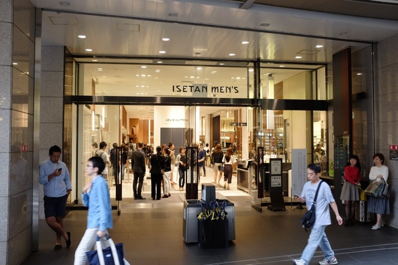 Isetan01.jpg