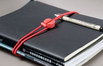 BLUELOUNGE ｜身の回りのものをシンプルに束ねるロック付きマルチスマートバンド