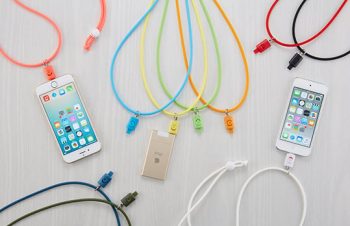 Accessory: ライトニング端子に差し込んで使うネックストラップ「Simplism　iPhone用Lightningコネクター用ネックストラップ」