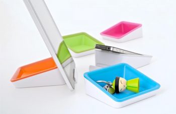 ぎっくり腰の人が寝ながらタブレットを使うなら『BlueLounge Nest』が便利