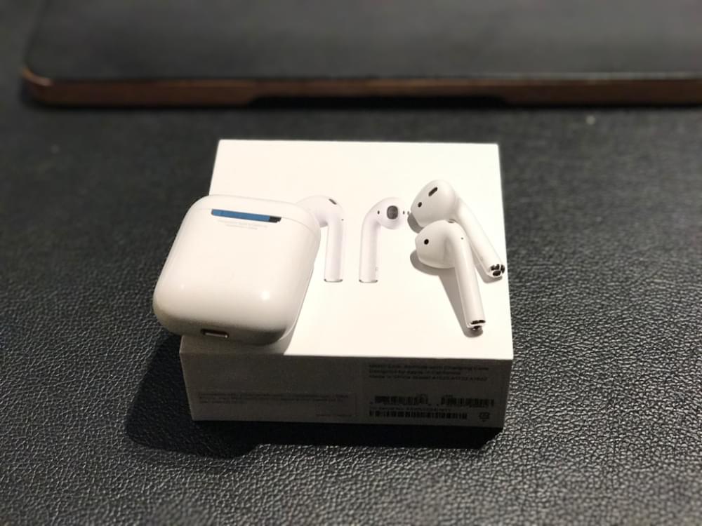 Airpods01.jpg
