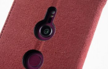 Xperia XZ3を守るためフリップタイプのケースを装着した｜Xperia XZ3ロングランレポート