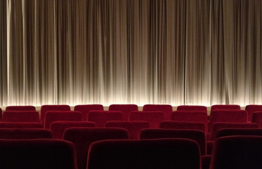 Cinema-2093264_1280-1-850x550-1.jpg