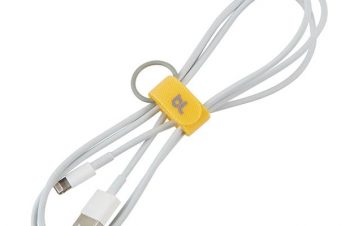 【新製品】充電ケーブルなどを巻き取って、フックに吊り下げられるグッズ「Bluelounge Cable Ties」