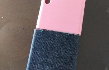 NuAns NEO [Reloaded]ピンクとジーンズの組み合わせはこちら。ピンクは抽選で当たったやつ?レア！3Dプリンタで作ったやつだそうです！#赤　#黒　#ピンク　#スマホ #ジーンズ　#レア