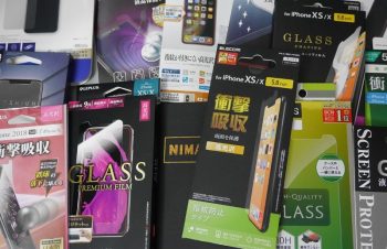 【レビュー】百均の製品とそれ以外、耐傷性に違いはある? iPhone用保護シート14製品を比較してみた