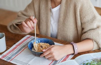 ファッショナブルで毎日ずっと着けていられるウェアラブルデバイス「weara」