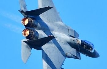 simplismのスマホフィルム滅茶苦茶貼りやすくてズレないし気泡も入らないし神だわこれ