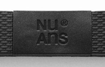 このLightningケーブルは【MFi 認定】なのが嬉しいコードから開放された感が抜群にイイ?ロゴもオシャレでカッコイイ♪バレンタインのプレゼントにも喜ばれそうですね??（全４色）@nuans_jp #NuAns #ニュアンスアンバサダー#Lightning #ガジェット #ミニマリスト#シンプルライフ