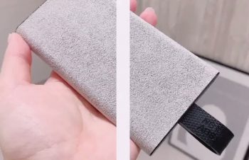 ケーブルが内蔵されているのも嬉しいところ。頑丈なケーブルなので、ポケットやカバンに入れても安心感がありました。6000mAhの薄型モバイルバッテリーとして決して安くはありませんが、使いやすさとデザイン性を重視するなら十分アリだと思います。#NuAns #ニュアンスアンバサダー @nuans_jp https://t.co/r5mbPgppJd