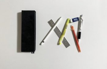 Apple Pencilとその他の文房具が入るペンケースにやっと出会えた。デザインもシンプルで好みです。@NuAns_jp #NuAns  #ニュアンスアンバサダー