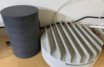 NuAns CADDY　テクスチャーブラックが届きました。ブラックの質感も無骨でカッコよく仕上がっています。インテリアにも馴染んでシンプルなデザインに大満足です！製品ページ：https://t.co/0V0pEXxgeW#NuAns #NuAns公式アンバサダー@NuAns_jp