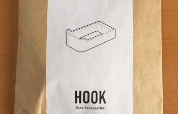 PCデスクのフックだけ先に届いたw デスク、椅子は明日。腰痛い #NuAns