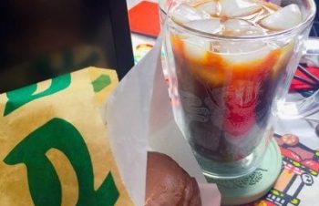 こんな完璧なセルフ貼るってあるんだなぁって感動して箱にブランド名と技術名？を探してたらsimplismの貼るピタMAXだって(oˆ罒ˆo) https://t.co/9yLFLpOXge