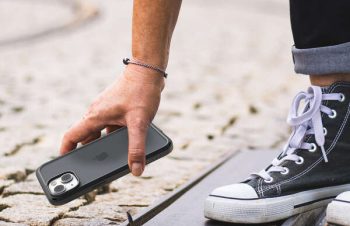 スマホ落とす人にはCatalystのミルスペックなiPhoneケースがいいかも。3mの耐衝撃性能だって