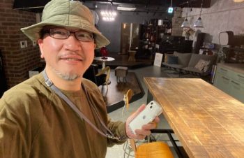 【ガジェット】シンプリズム　スマホショルダー&ネック2WAYストラップ　両吊りのストラップ、大人っぽい。