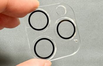 SimplismのiPhone 15 Proシリーズ用カメラレンズ保護ガラス「PicPro CUSHION ウルトラクリア」を試す | アクセサリ | Mac OTAKARA