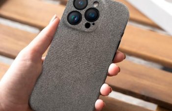 Simplism、iPhone 15 Pro用リサイクルファブリックケースを発売