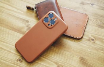 純正レザーケースが恋しいならこれ！Simplismのヴィーガンレザーケース『NUNO』を試してみた【PR】 | ガジェットタッチ