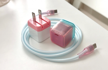 スケルトンがかわいい！ トリニティのケーブル&充電器レビュー