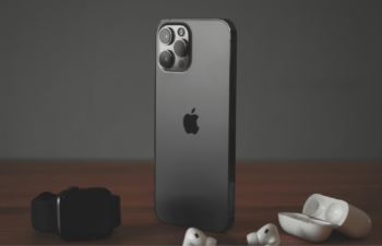 iPhoneが重い真犯人はケースとフィルム？～求めていた軽量化